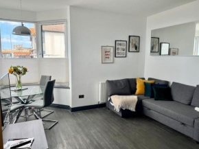 The Seafront Apartment - Westbrook Bay Beach - By Goldex Coastal Breaks